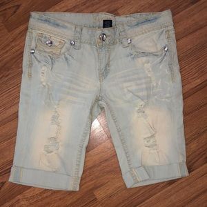 Light Jean Bermudas